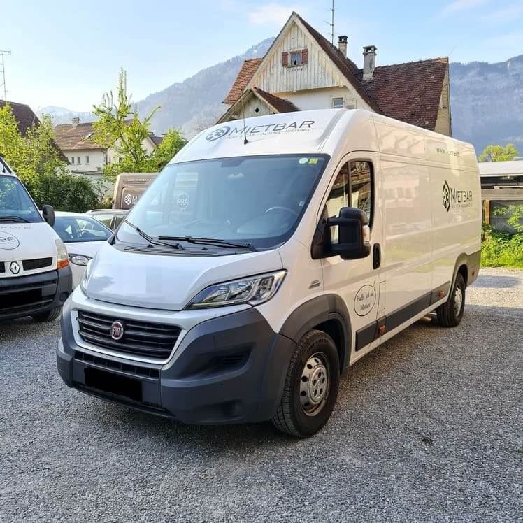 Transporter mieten in Vorarlberg bei Mietbar Autovermietung – Günstige Miettransporter für Umzug, Gewerbe und mehr